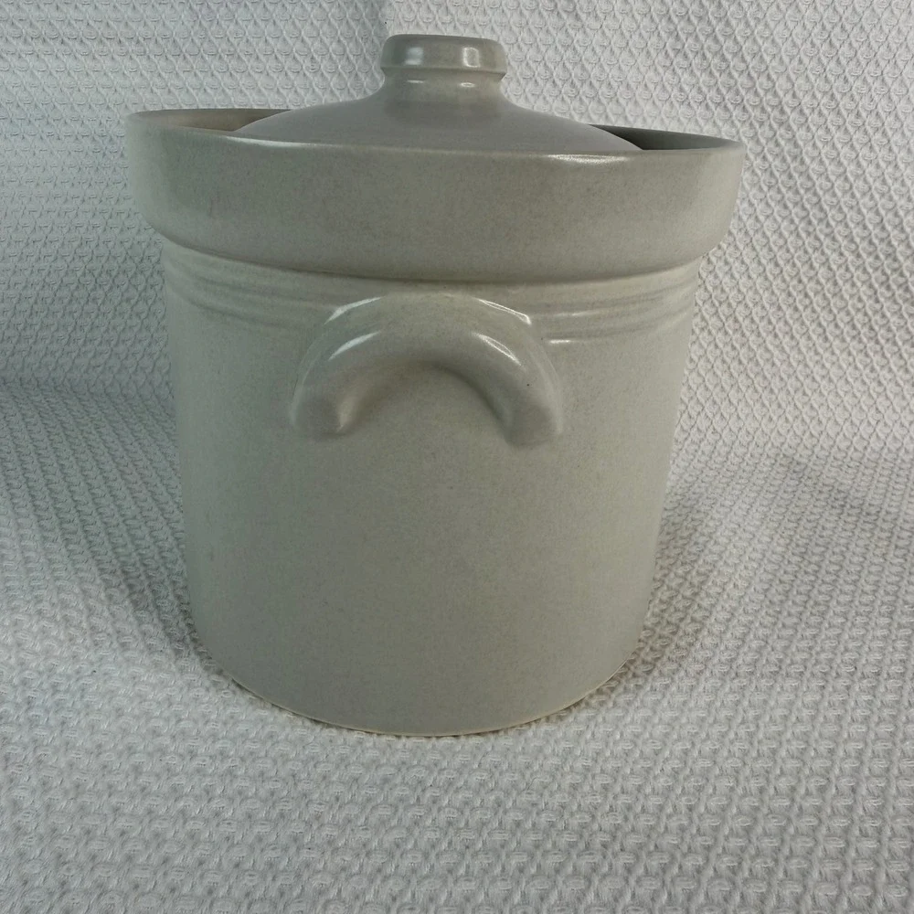 Vintage Pfaltzgraff Yorktowne Stoneware Crock with Lid Blue Keystone #2 USA
